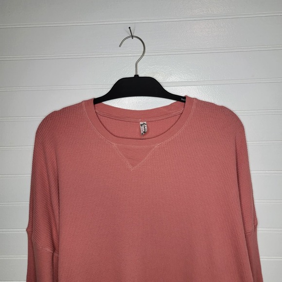 Free People Size XS Thermal Shirt Long Sleeve Oversized Boho Preppy Top Dolman - Picture 2 of 9
